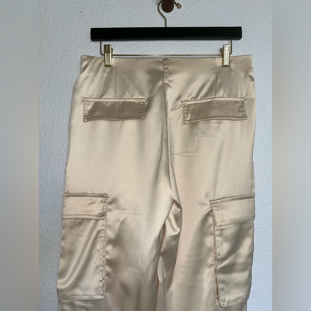 Ivory Elevated Cargo Satin Trousers Pants Wide Leg Elastic waistband Sz 4/27 - Picture 13 of 14